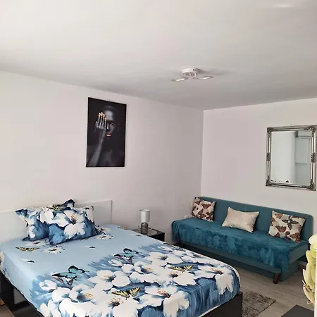 Apartment Iris
